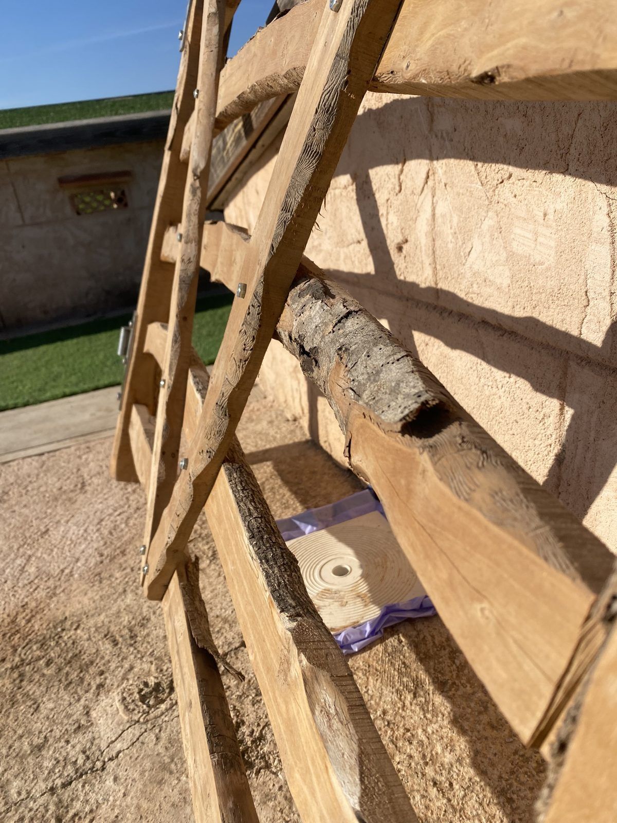 Detalle de los ensambles de una barrera menorquina